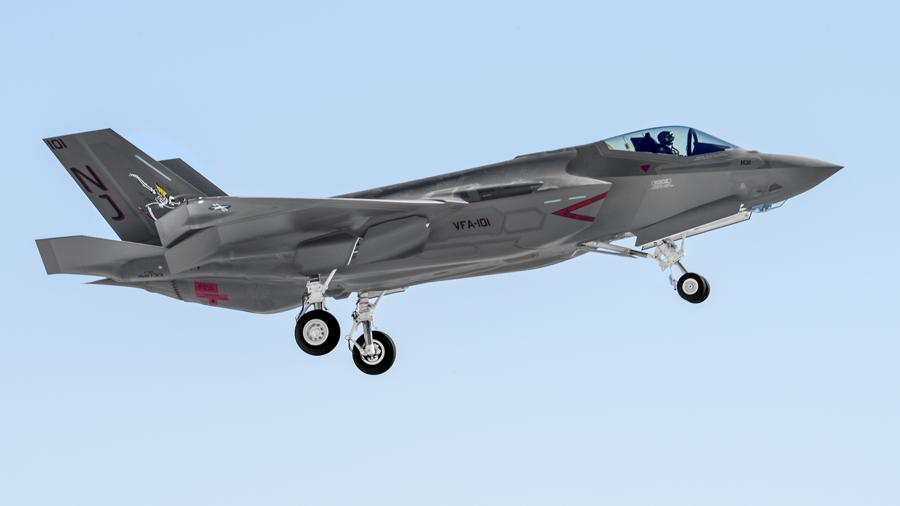 f35C_firstproductionnet_lockheedmartin