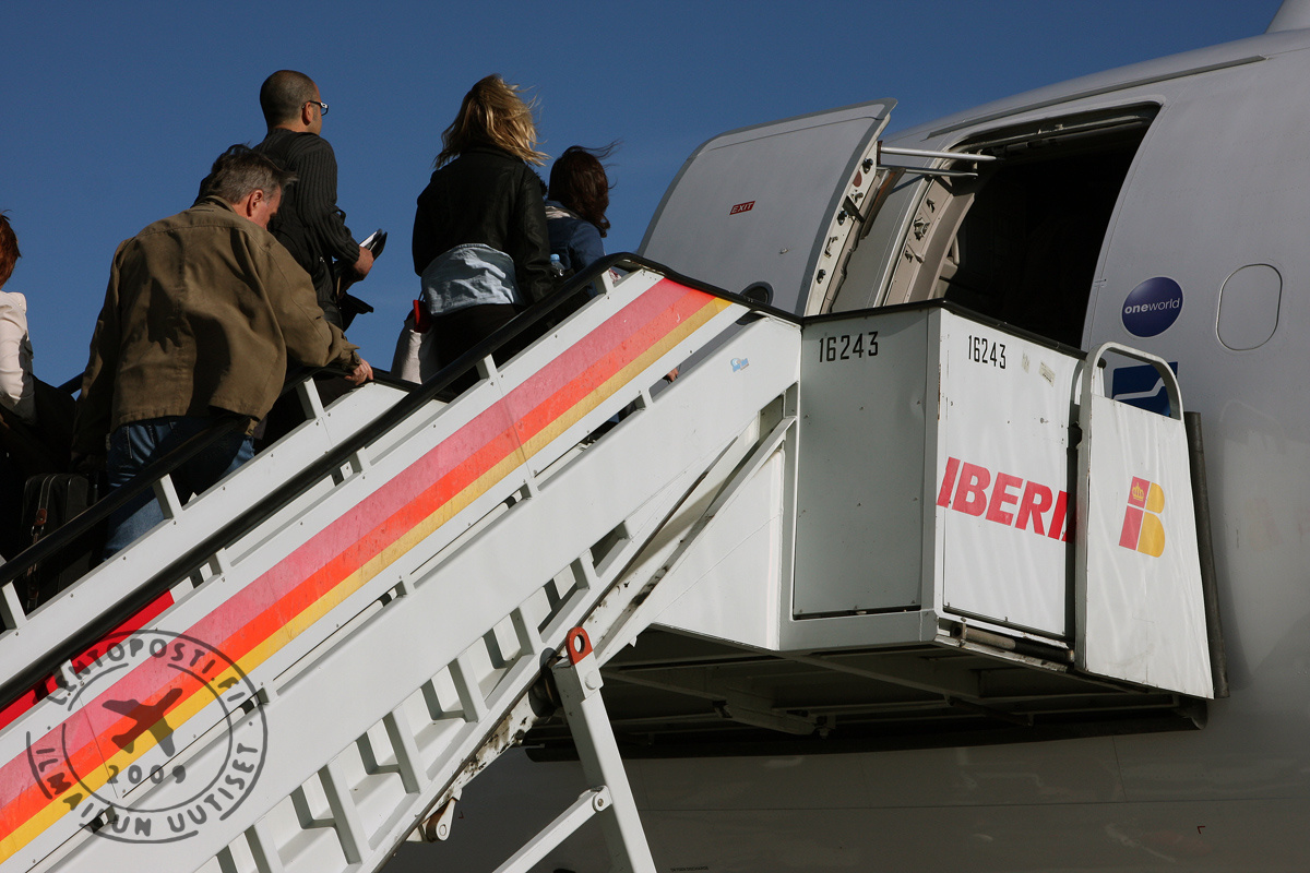 Iberia_boarding