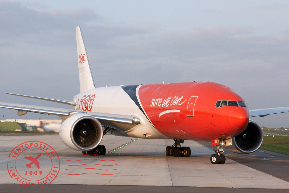 TNT Boeing 777