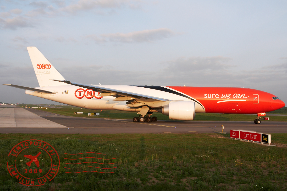 TNT Boeing 777