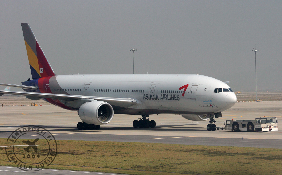 Asiana_Boeing_777