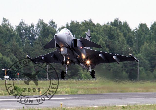 Gripen_ldg_1