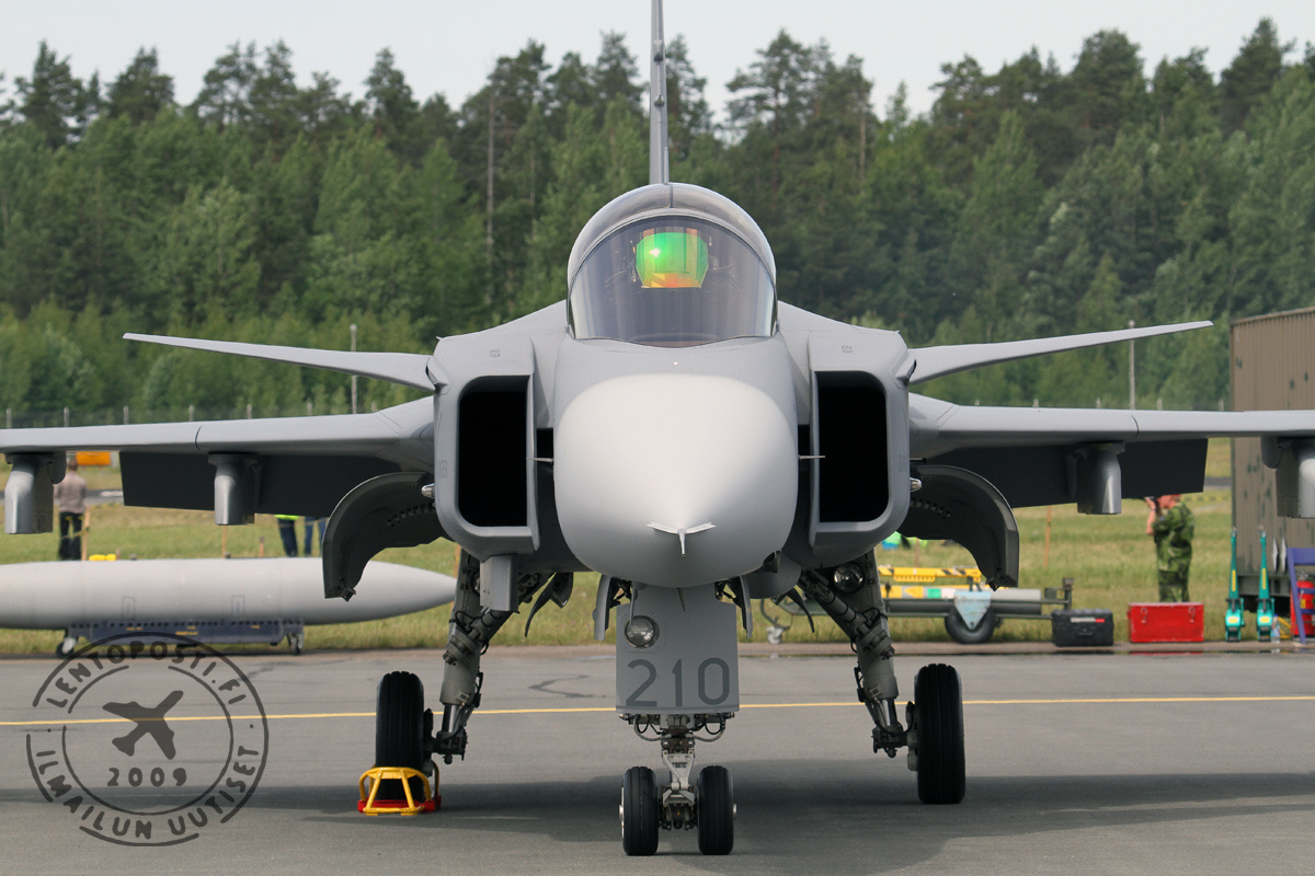 Gripen_closeup_1