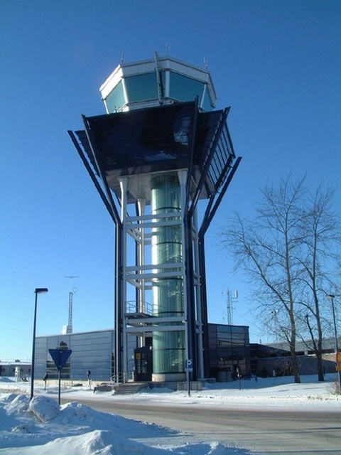 Oulu_lennonjohtotorni_finavia