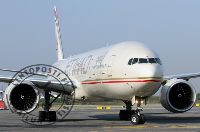 Etihad_Boeing_777300ER_1