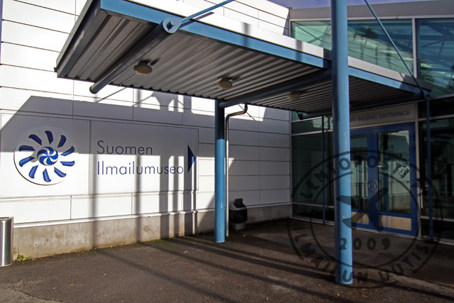 Ilmailumuseo_entrance_1