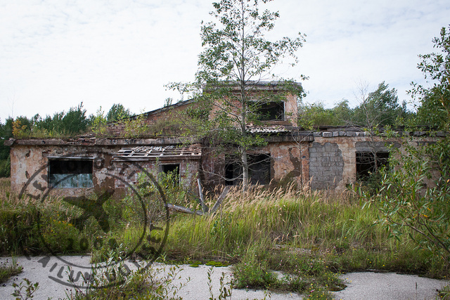 Tartu - Raadi. Luonto vallannut tukikohdan.