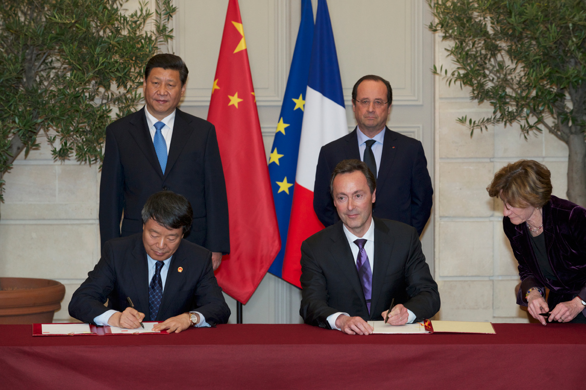 Airbus_and_China_partnership_signature_1