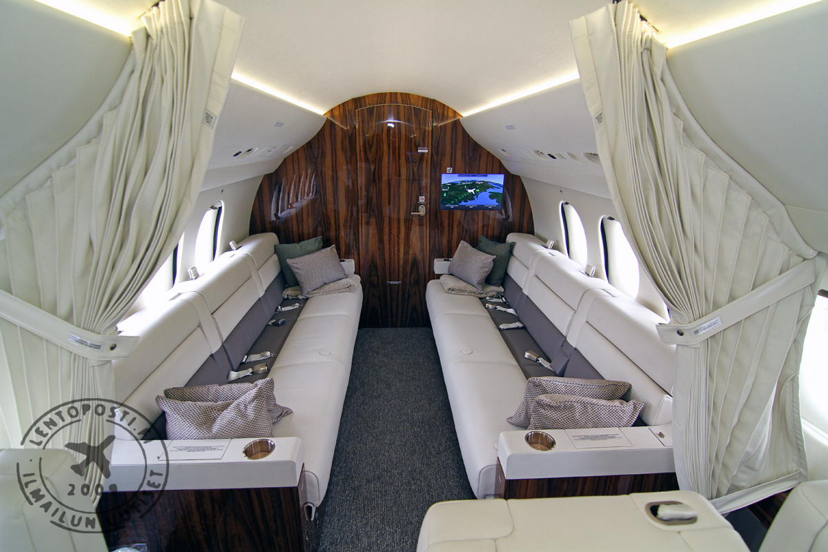 Falcon_7X_cabin_3