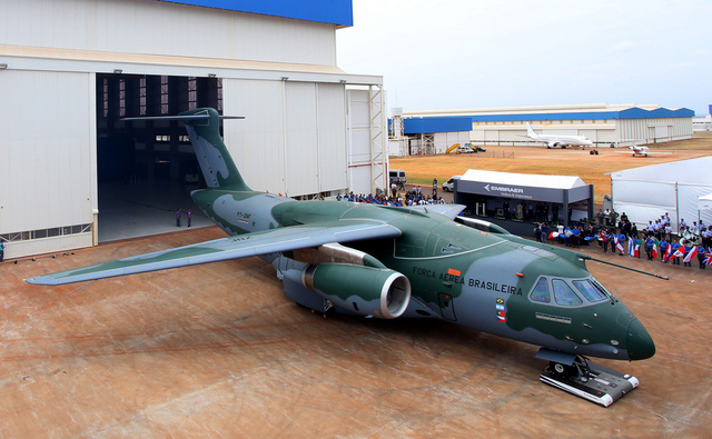 kc390_rollout_2