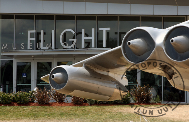 Seattle_Museum_of_flight_1