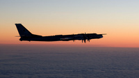 Tupolev+Tu-95+night_ilmavoiamt