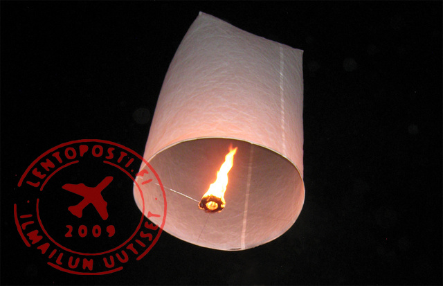 Sky_lantern_1