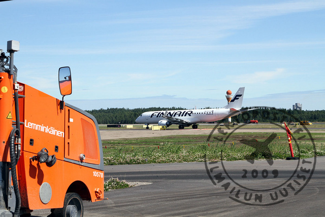 HEL_RWY_lem_ja-Finnair