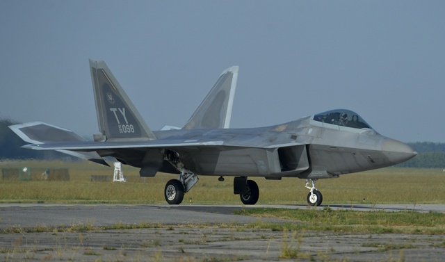 f22_poland_2_net_usaf