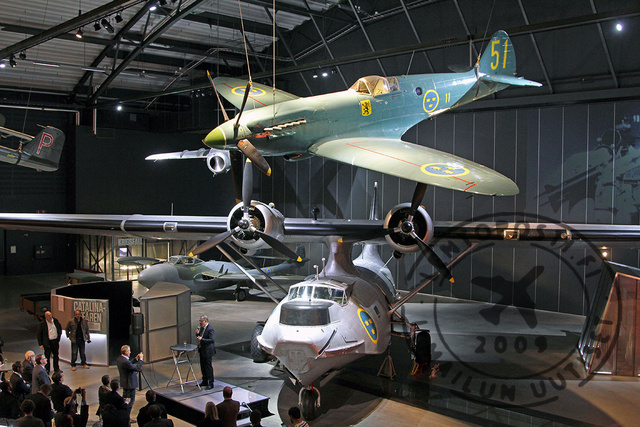 Gripen_rollout_museo_2