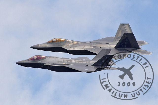 F-35A_F-22