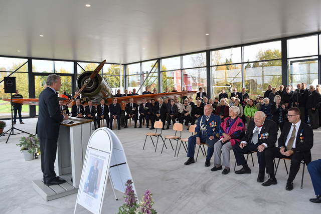 Vitriini-tervehdyspuhe