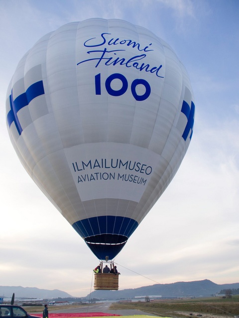 Suomi_100_pallo_2