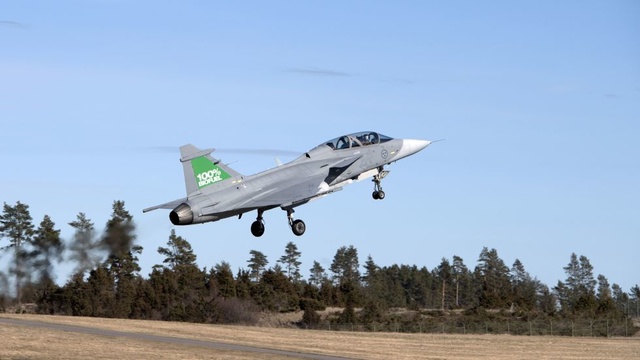 gripen_biofuel_takeoff_saab