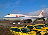 xi_Jinping_boeing_0417