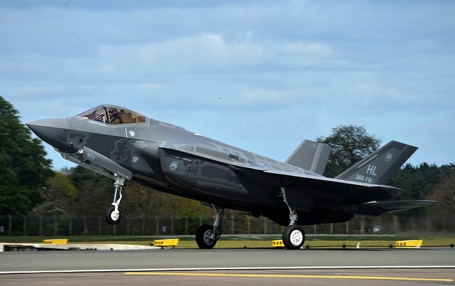F35_lakenheath_0417_2_USAFE
