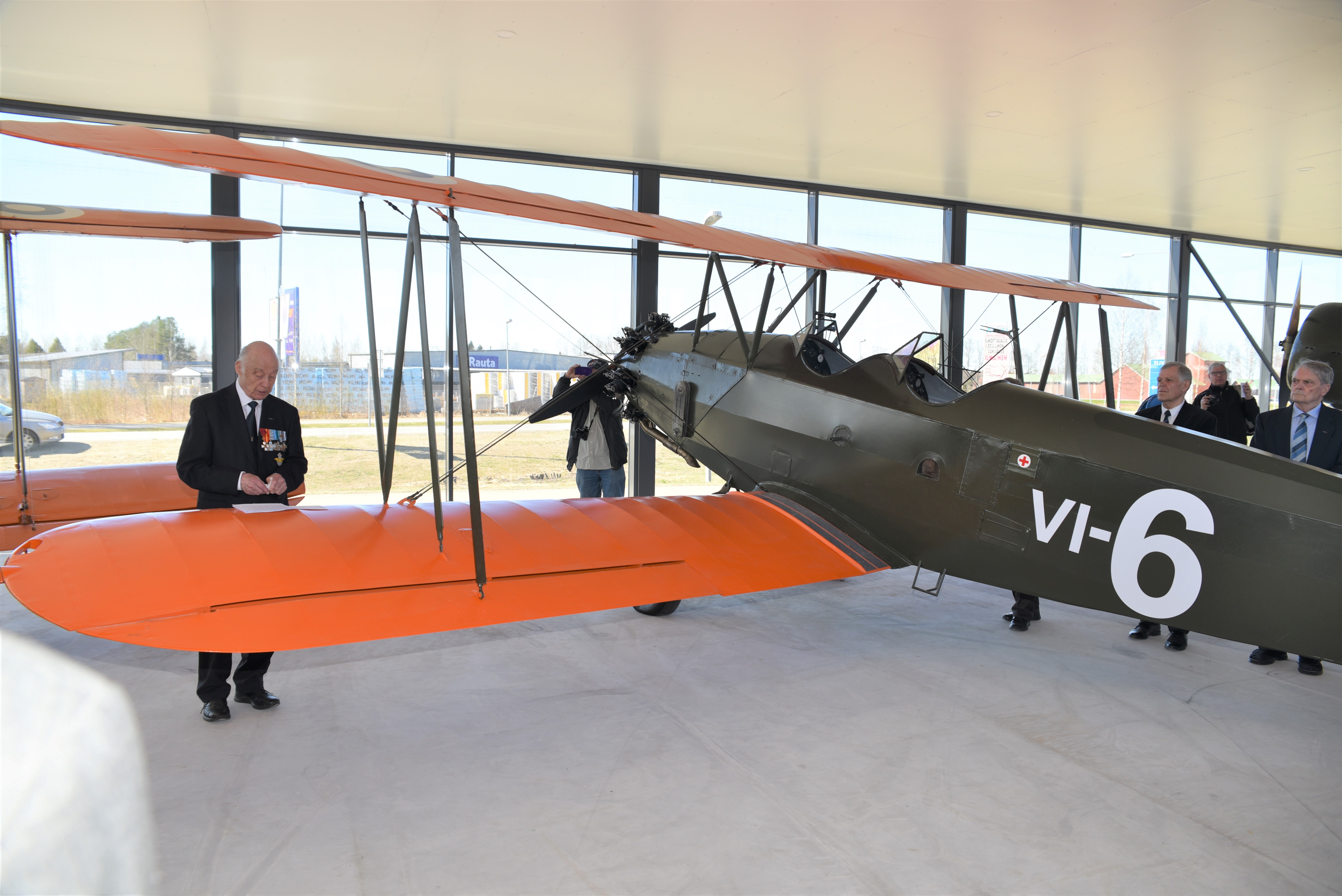 VI-6 vihkiäispuhe II