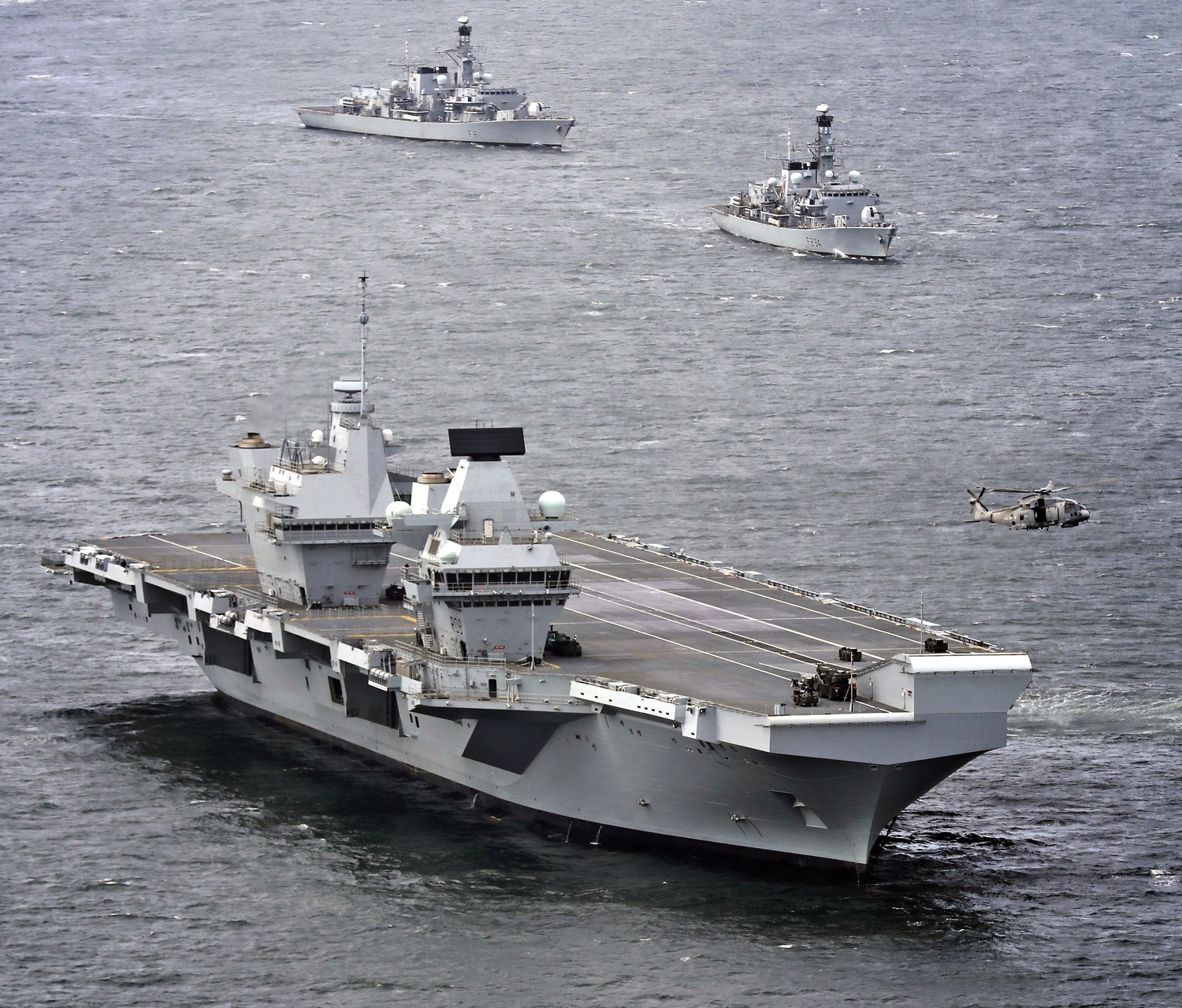 queen_elisabeth_crown_copyright_2017