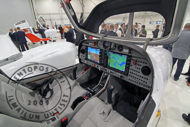 PIR_PAT_DA42_ohjaamo