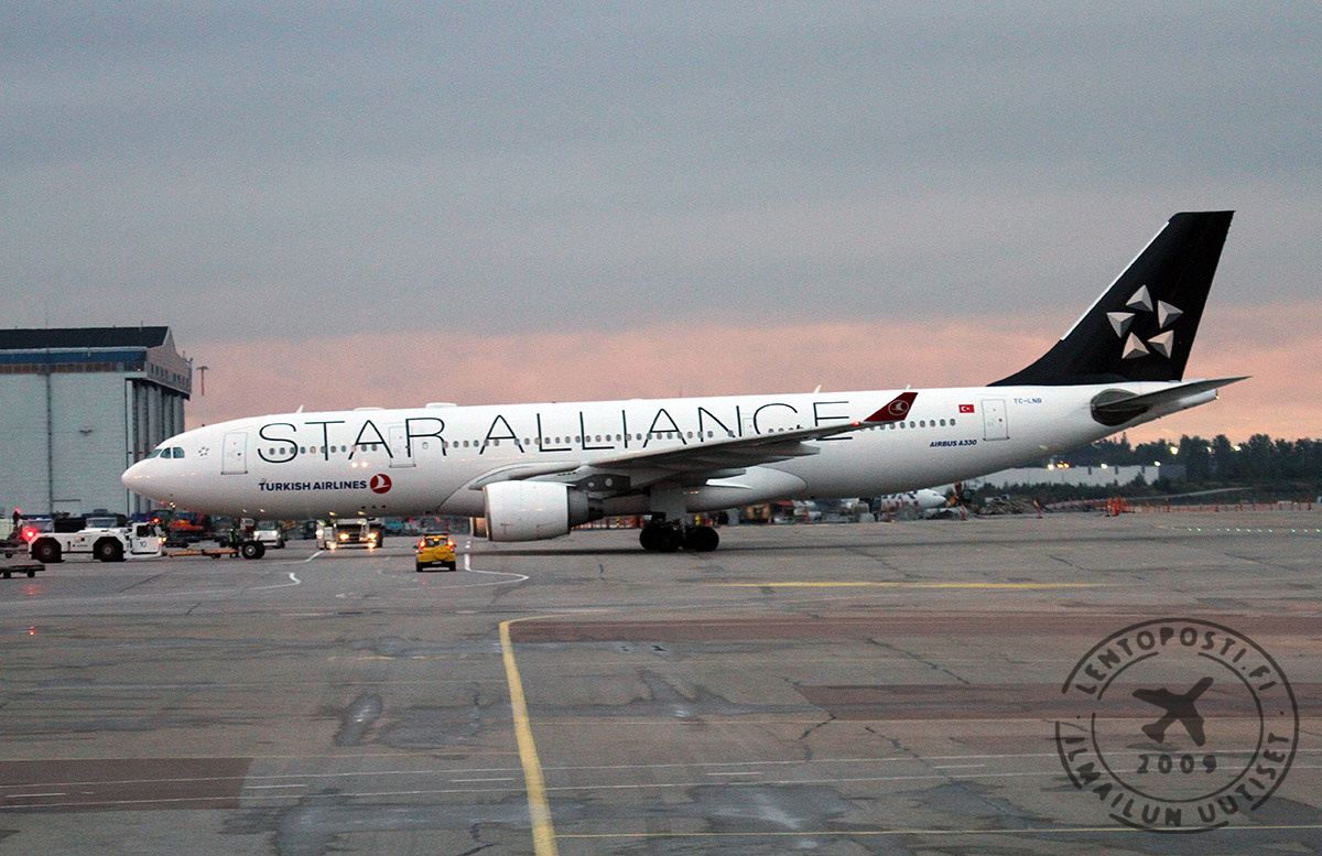 THY_A330_HEL_1