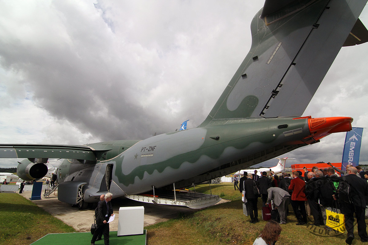 KC390_tail