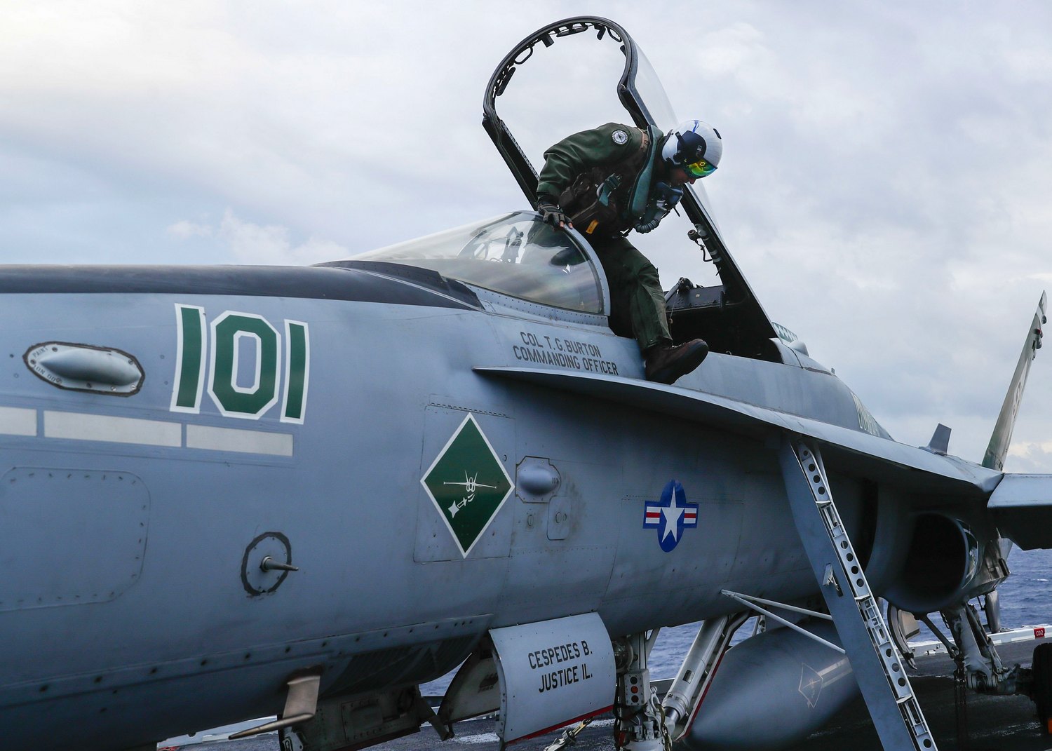 juha_jarvinen_carrier_usmarines_2_web