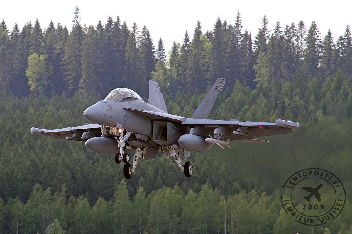 F100_Growler_nousee