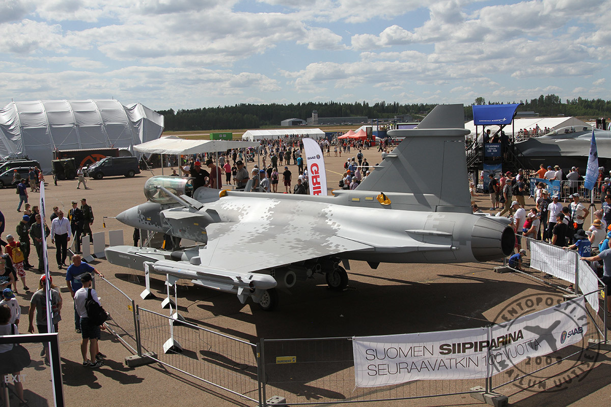 F100_Saab_FSR