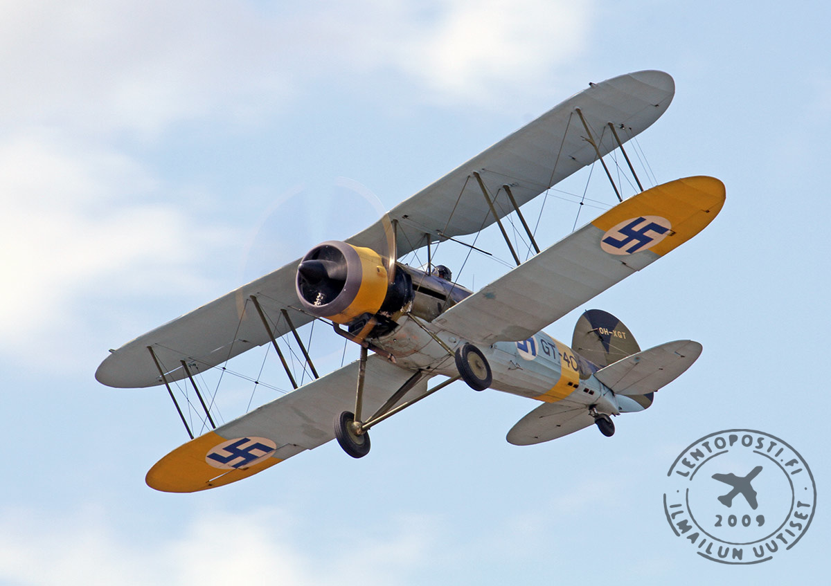F100_Gauntlet
