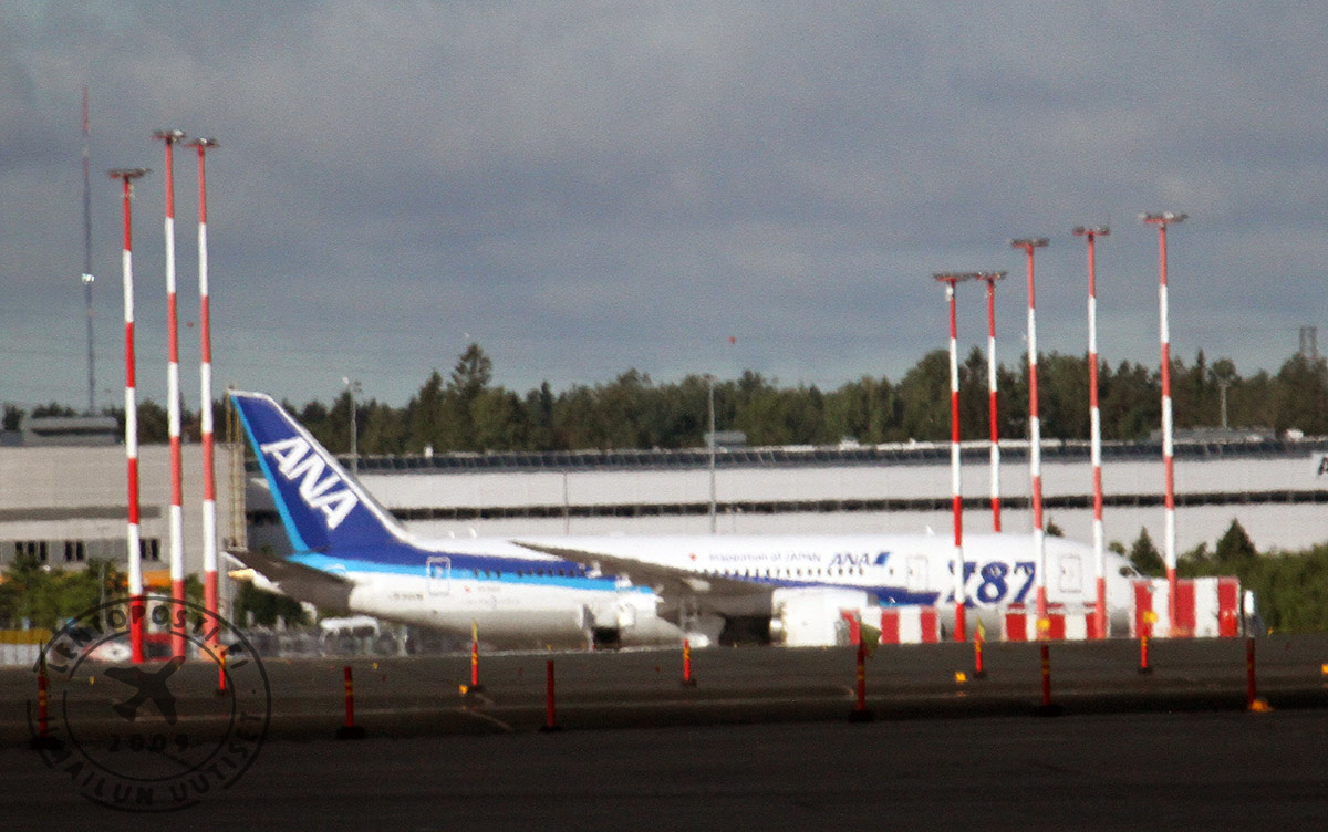 ANA_Dreamliner_deicing