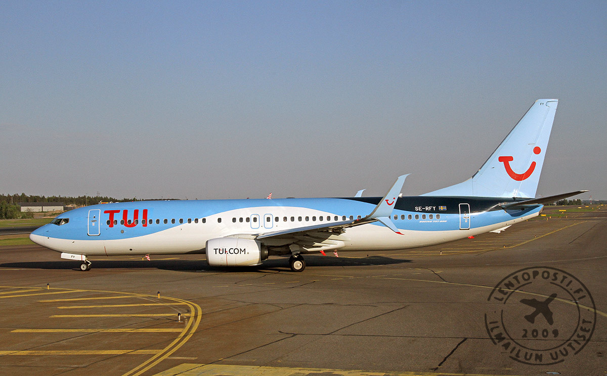 TUI_737800