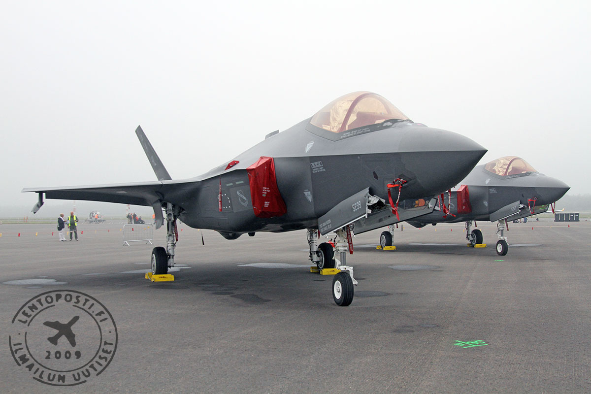TA_F35_apron