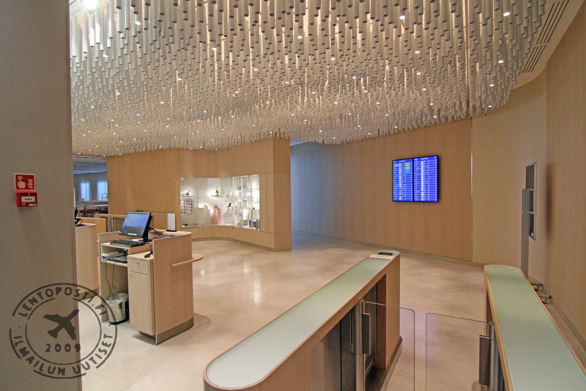 FI_Lounge_entrance_2