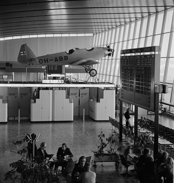 HEL_historia_lentotietotaulu_1