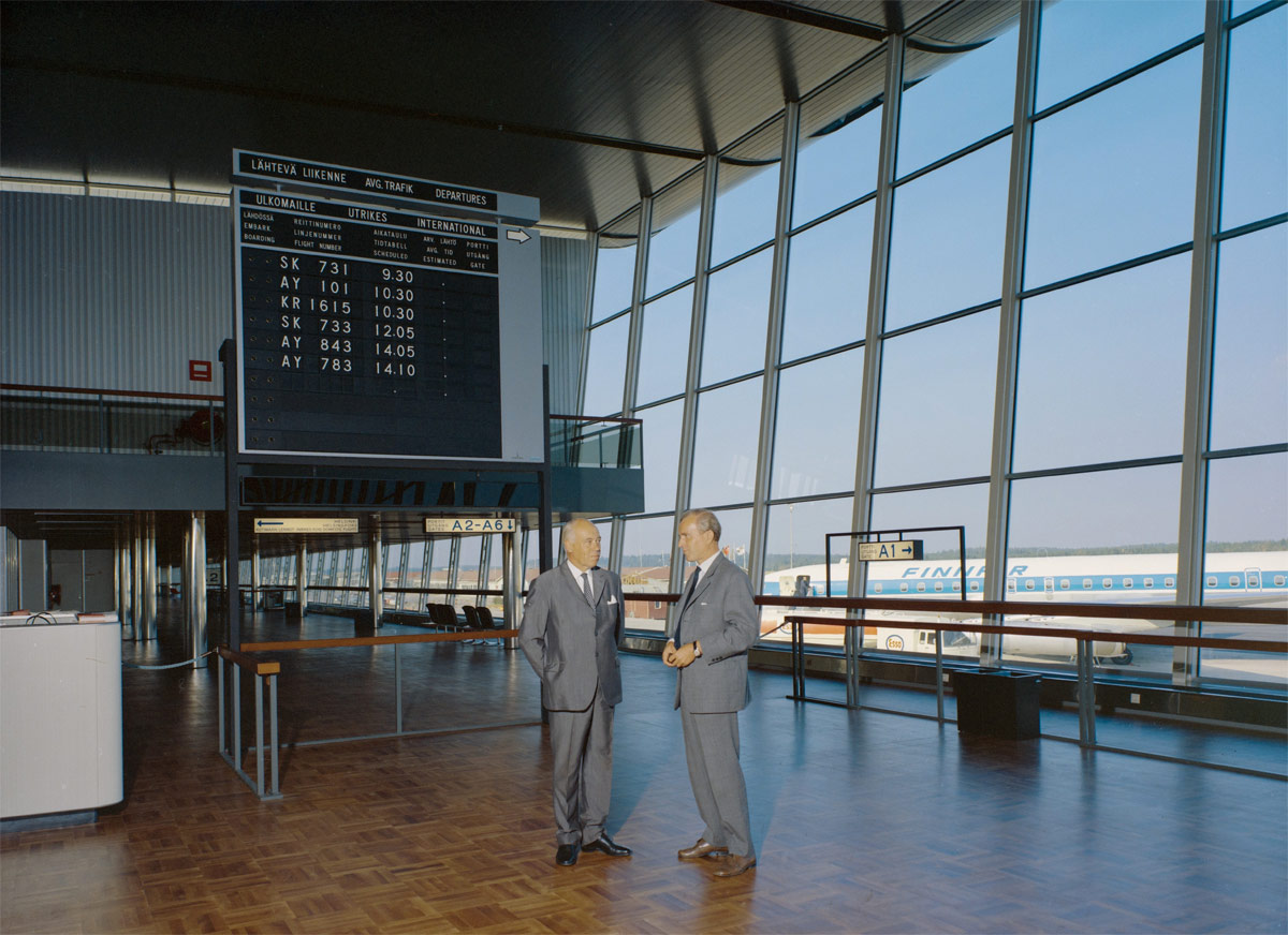 HEL_historia_lentotietotaulu_2