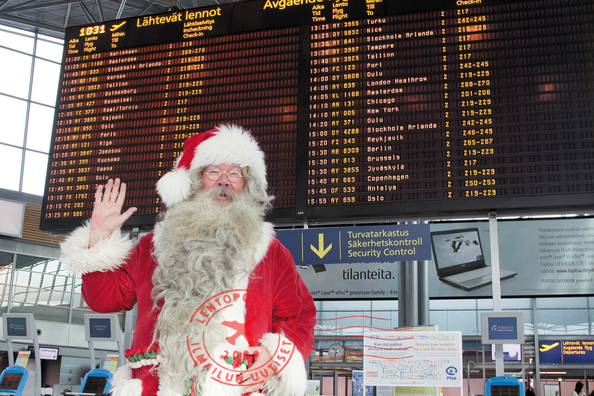 Joulupukki_at_EFHK
