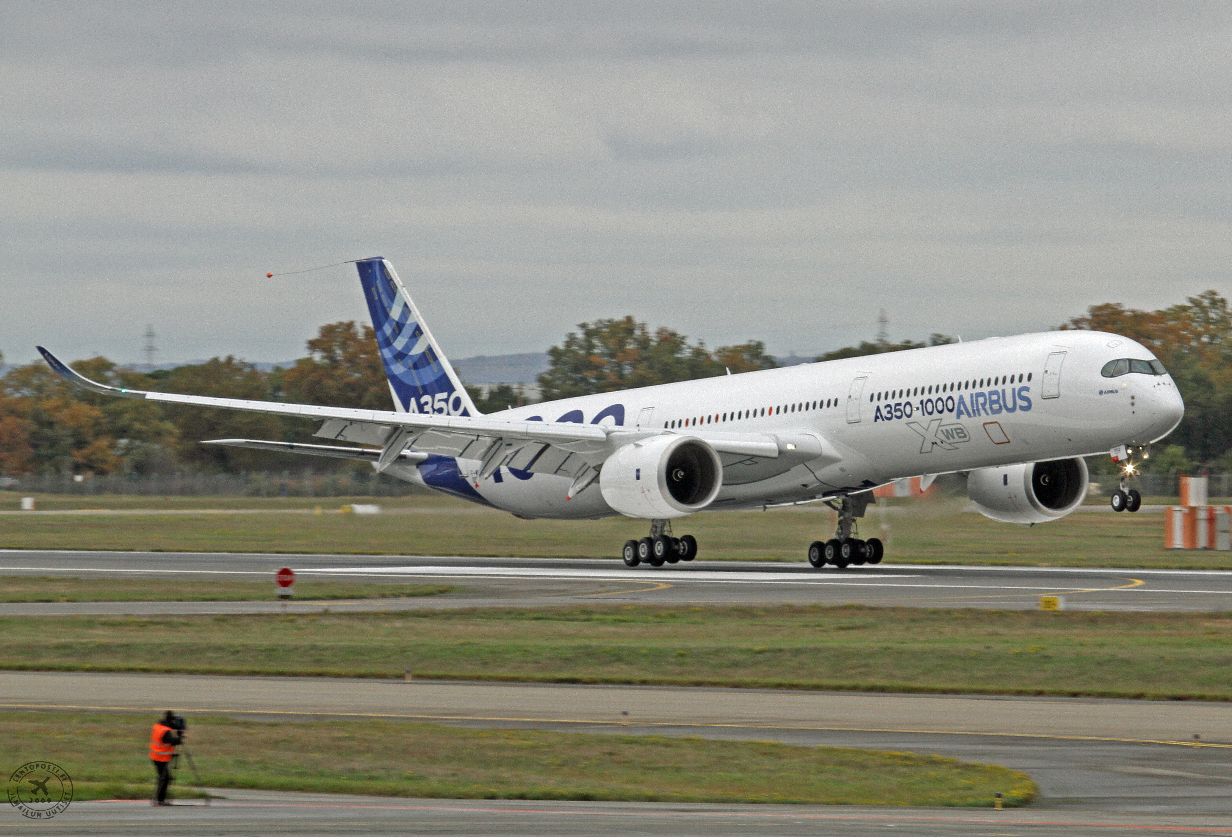 AUTO_A350_1000_MHH