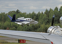 VJ_landing_with_DC3