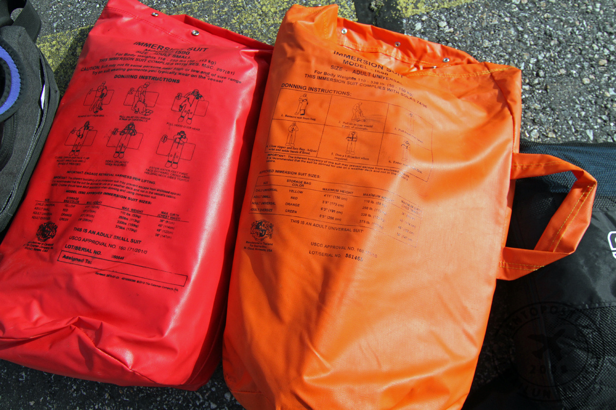 VJ_pelastautumispuku