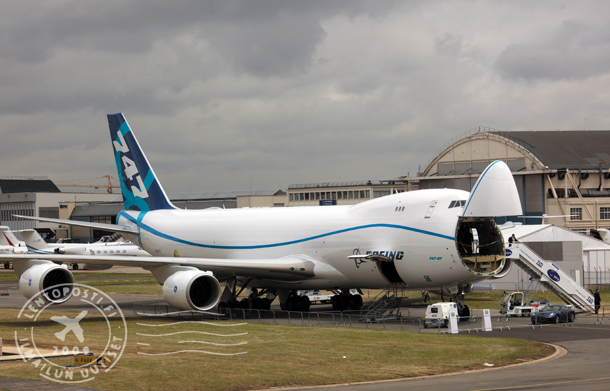 Boeing_747_8F