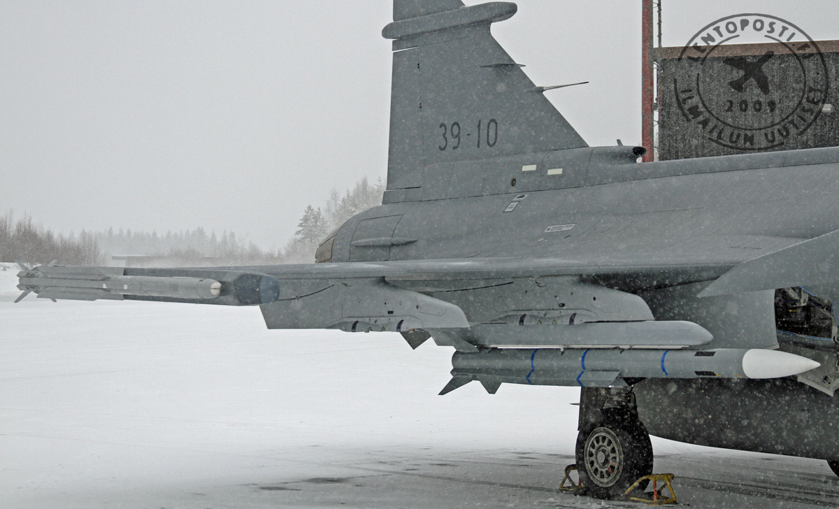 Saab_IRIST_ja_Meteor