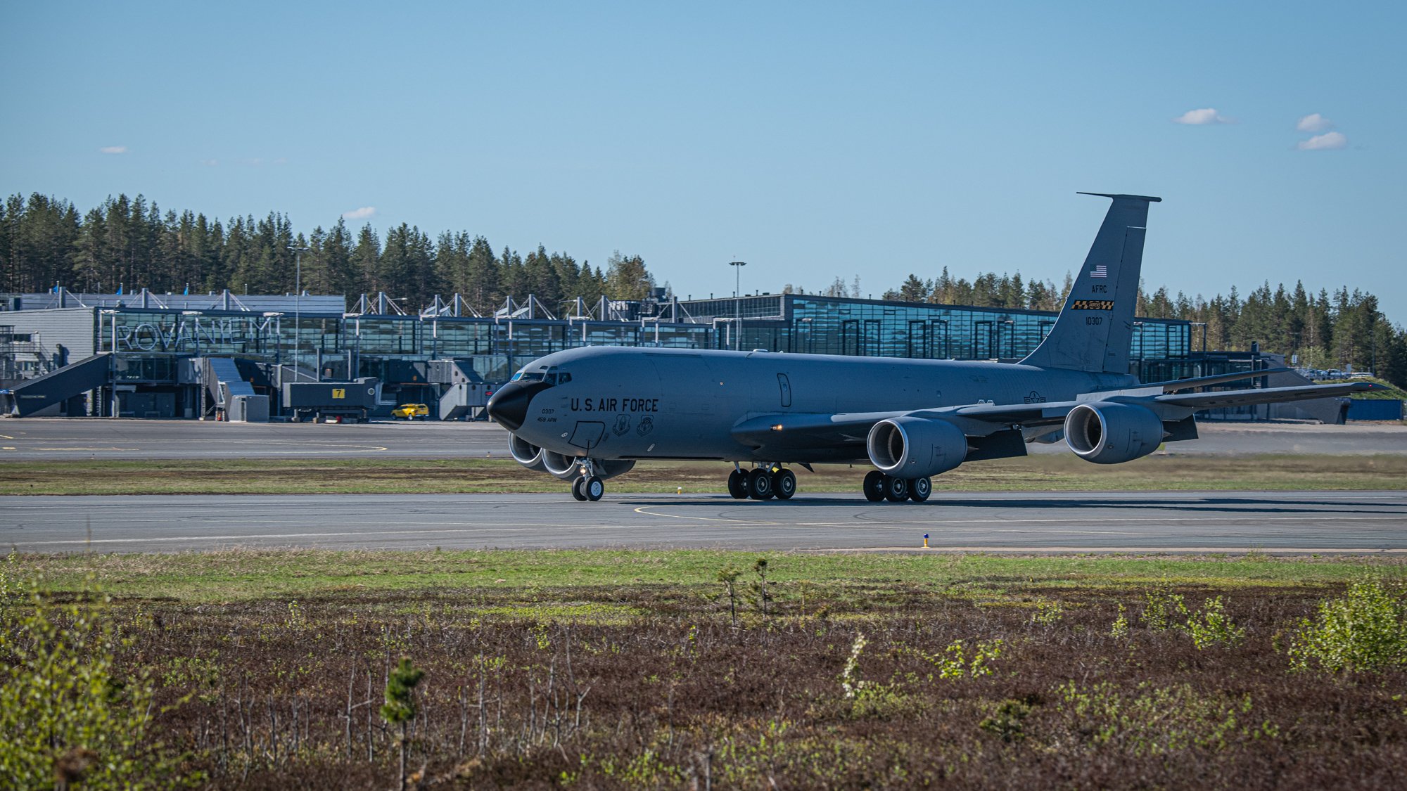 KC135_rwy03_RVN
