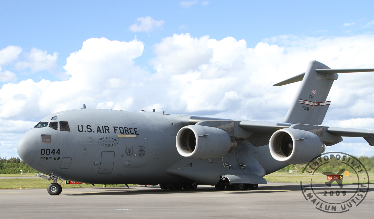 C-17_apron