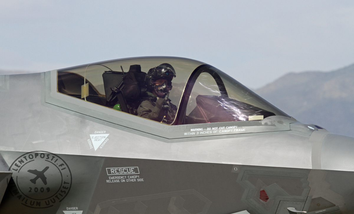 F35_ohjaaja